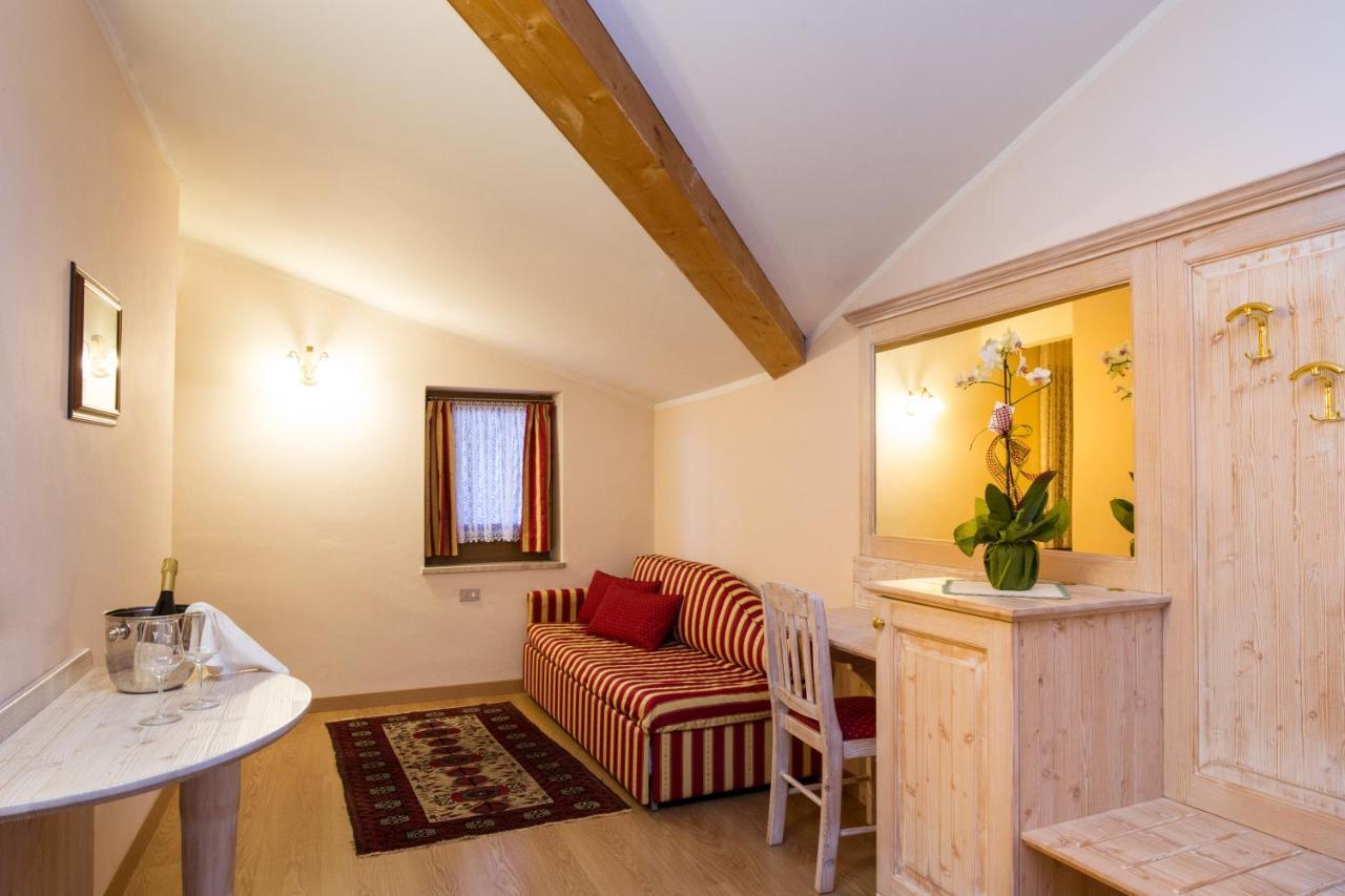 Hotel Al Prato Fiera Di Primiero Eksteriør billede