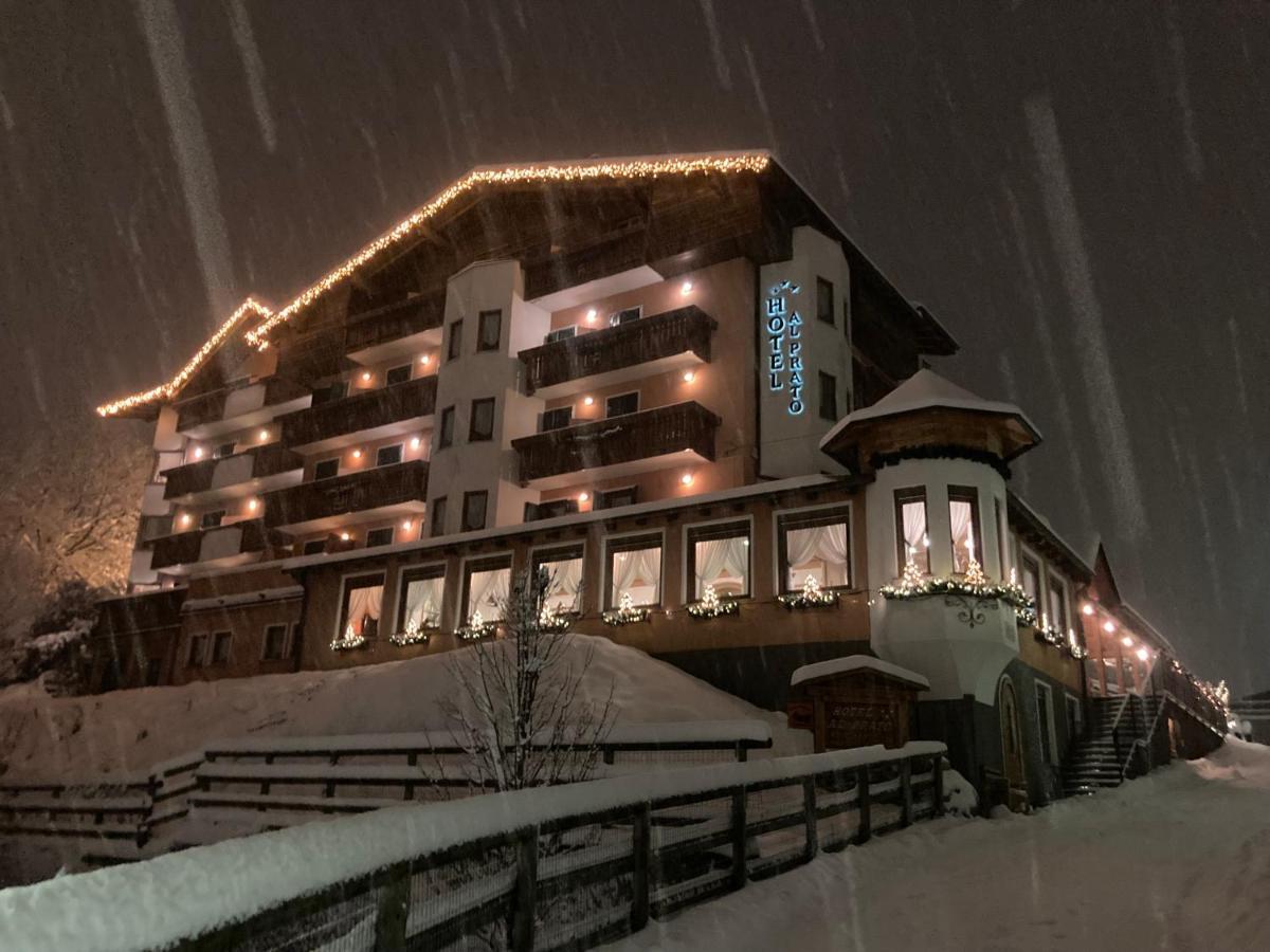Hotel Al Prato Fiera Di Primiero Eksteriør billede